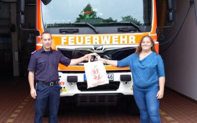 News #2021/30: Übergabe des Feuerwehr Überraschungssets
