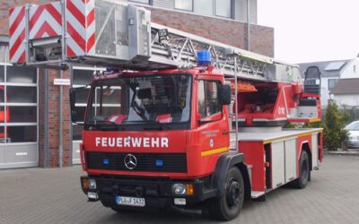 News #2022/10: Gerätewagen und Drehleiter stehen zum Verkauf bereit